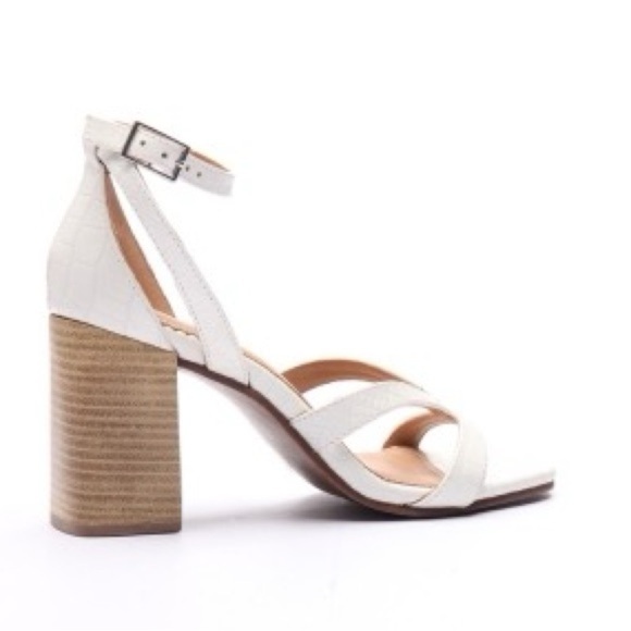Crevo Kaitlyn Block Heel Dress Sandal - white - size 8.5 - Picture 4 of 16